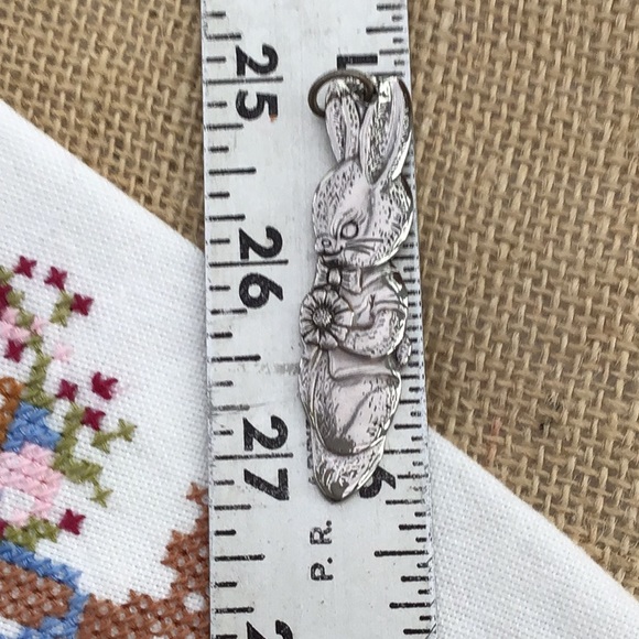 Peter rabbit pendant. - Picture 4 of 4